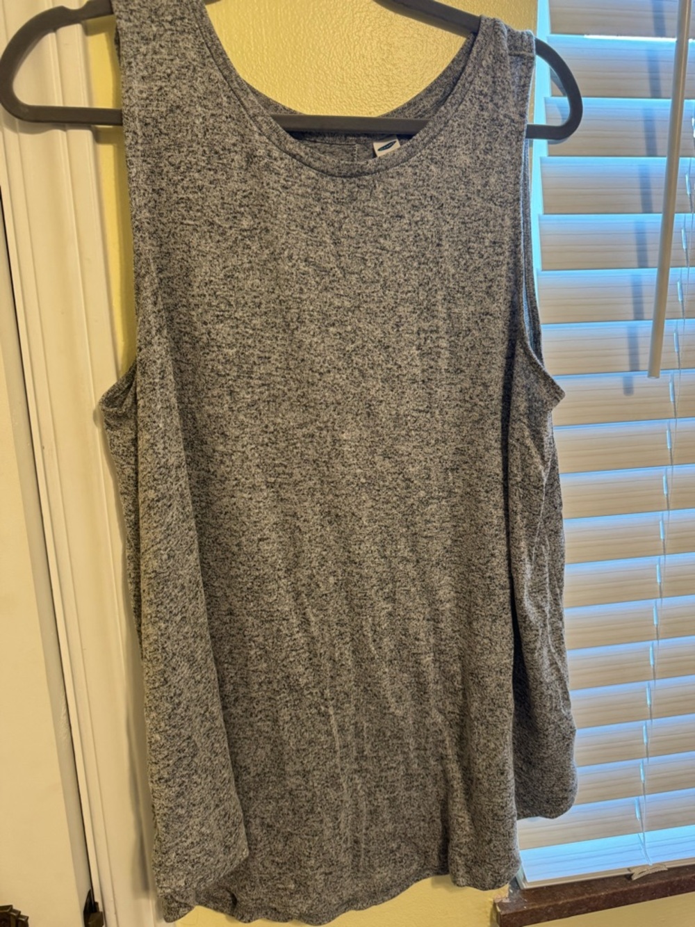 Old Navy Heather Gray Sleeveless Tank Top